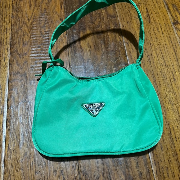 Green Women's handBag NEW - Picture 1 of 2